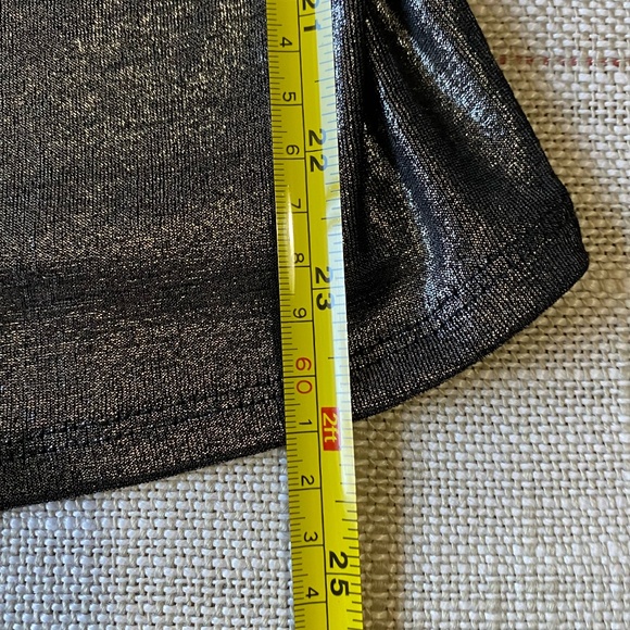 Clientele Vintage Shiny Silver Metallic Cowl Neck Cap Sleeve Holiday Party Top-M - Picture 16 of 16